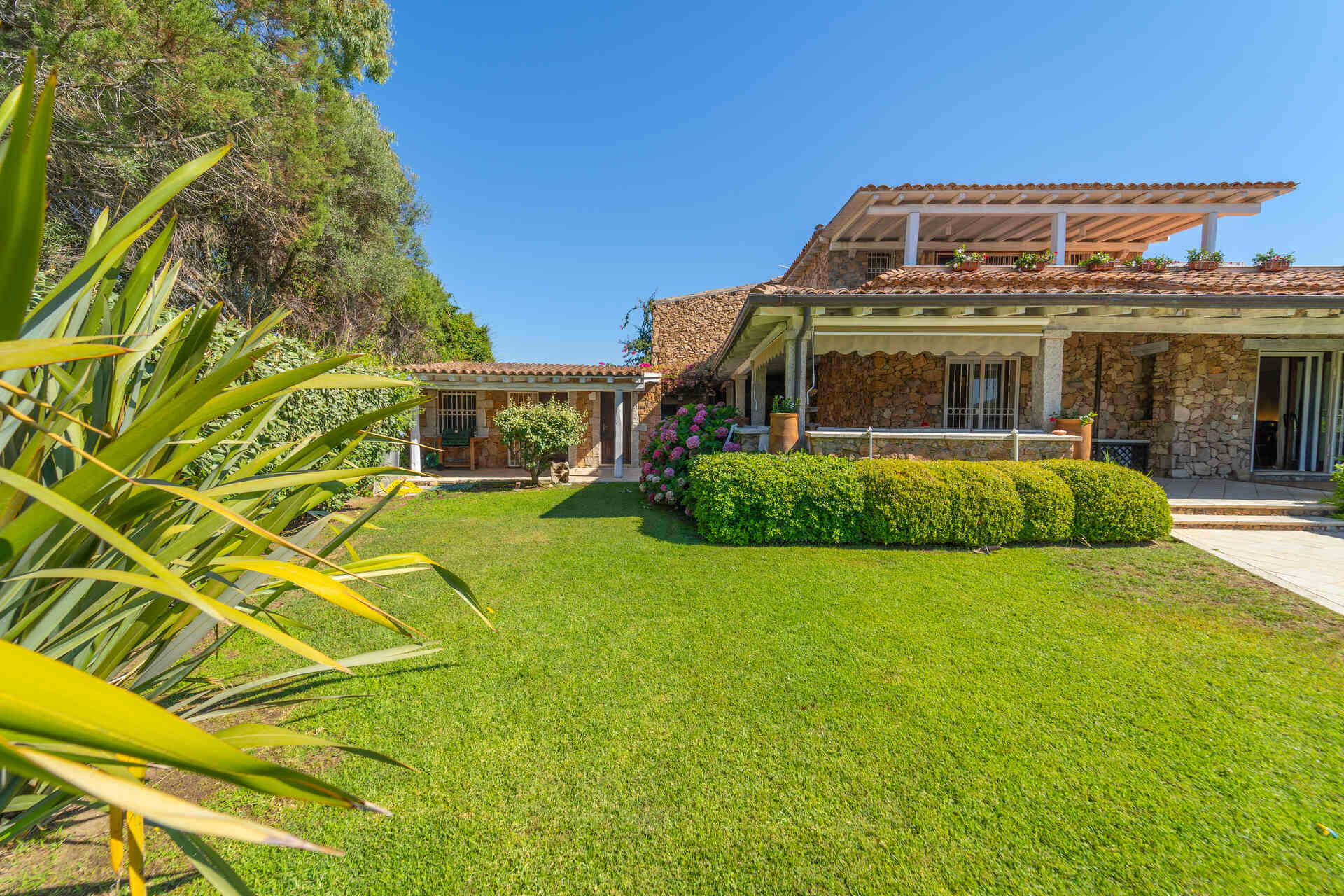 Villa with annex and private garden Porto Rotondo