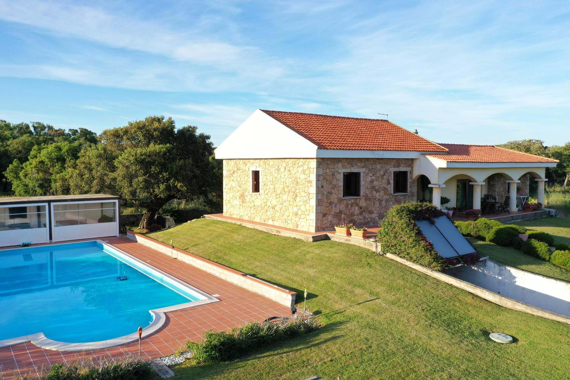 Villa con piscina Telti
