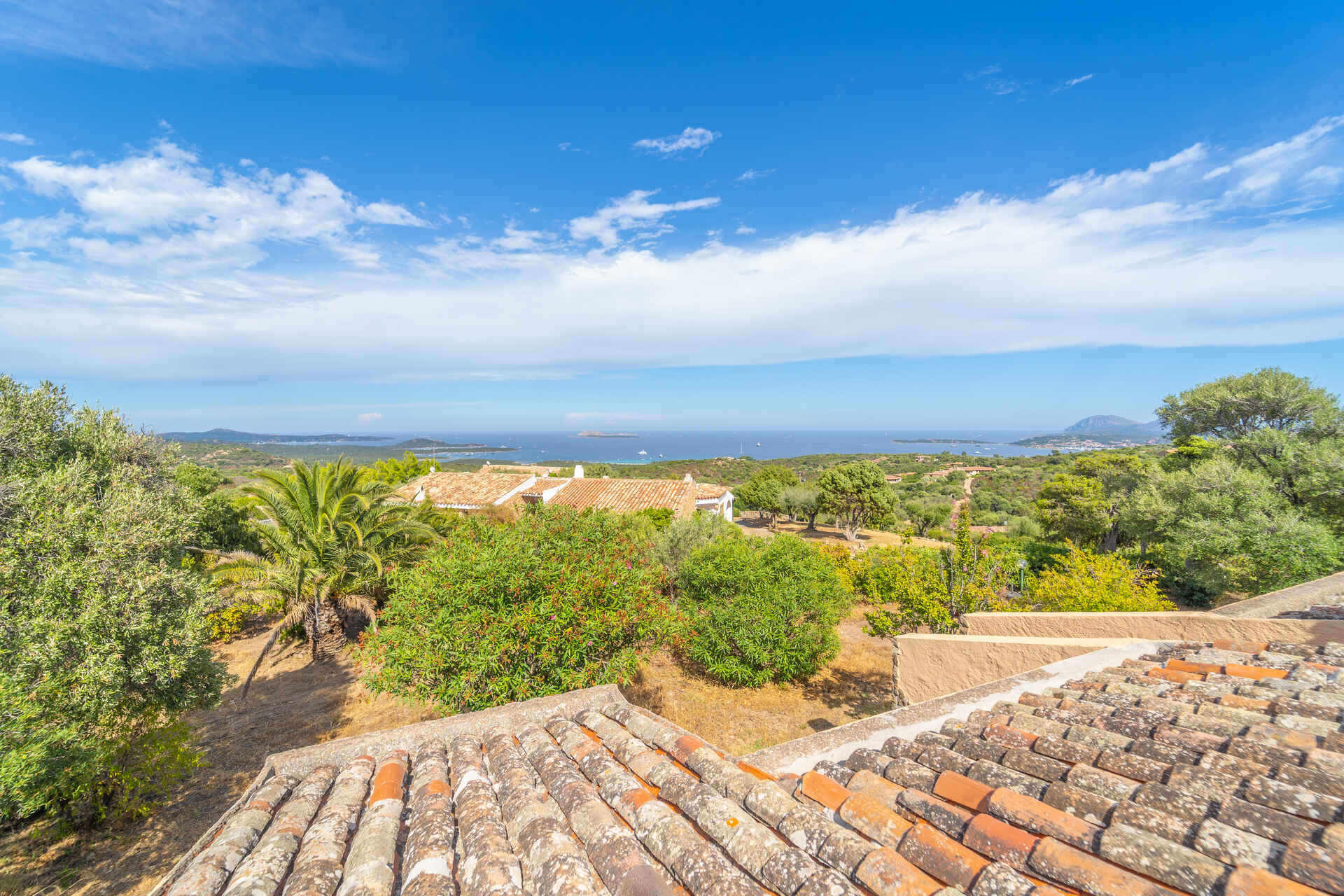 Villa with extraordinary sea view San Pantaleo
