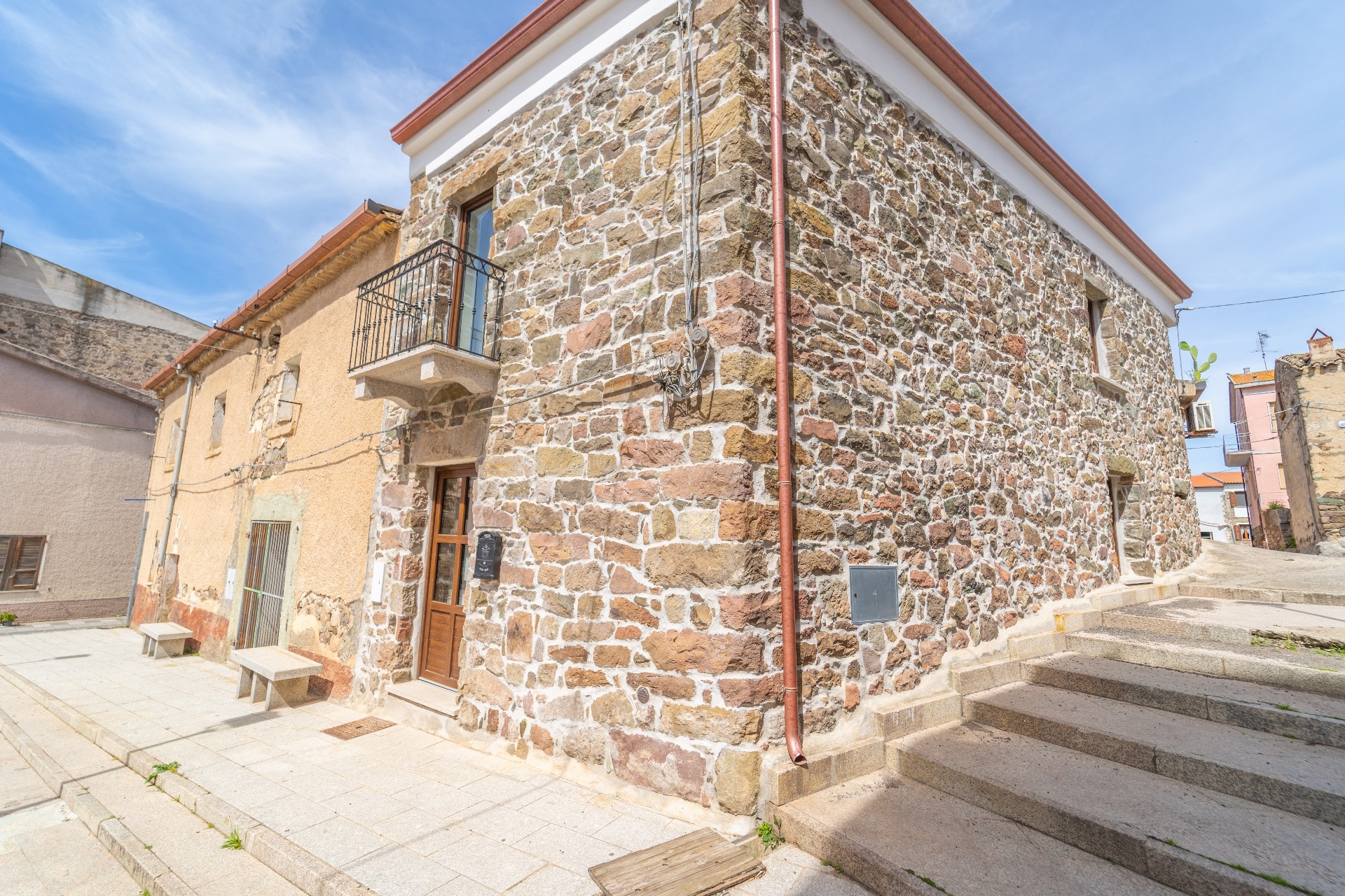 Villetta storica ristrutturata a Oschiri 