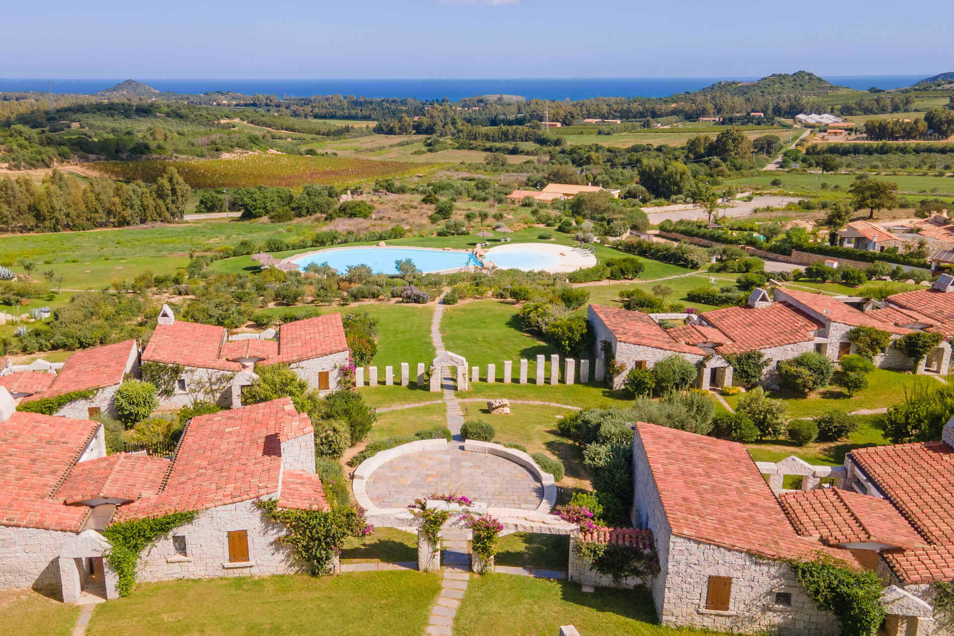 Villa con piscina e vista mare Castiadas 
